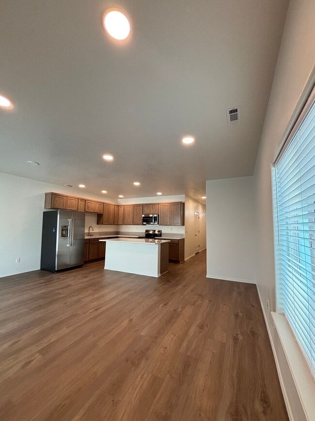 Building Photo - Brand New Corner Townhome!