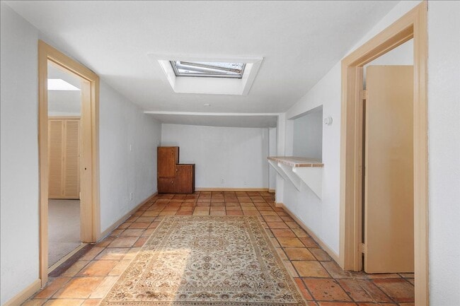 Foto del edificio - 2308 Woolsey St. #5 - 1 bedroom | 1 bath |...