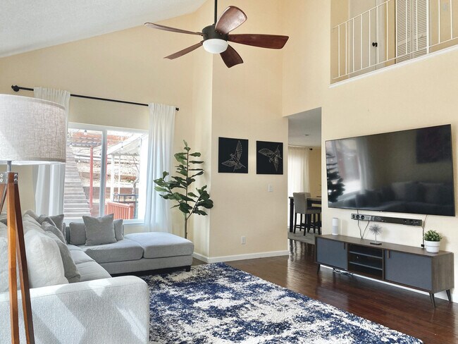 Building Photo - 1825 Sierra Highlands Dr