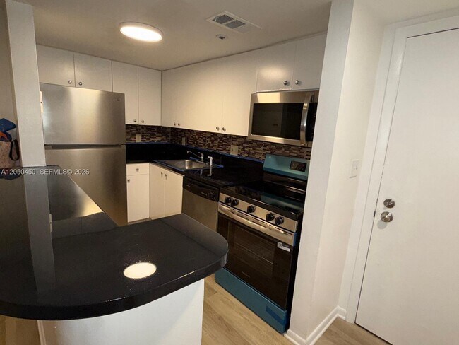 Foto del edificio - 770 Claughton Island Dr
