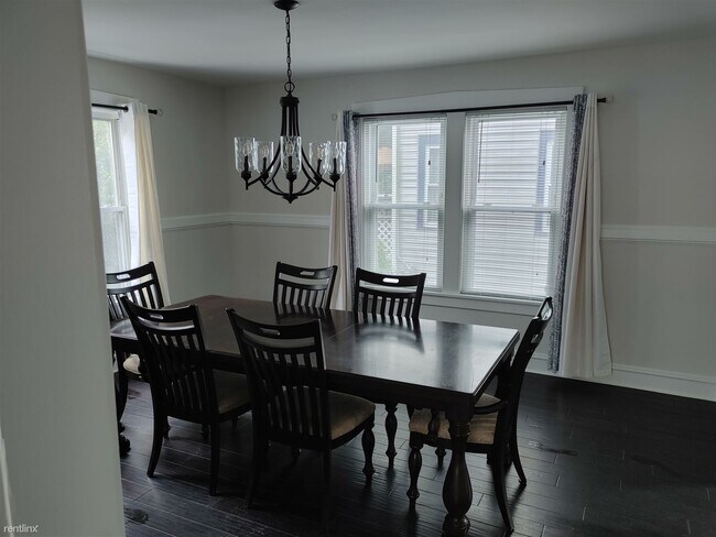 Foto del edificio - 3 br, 1 bath House - 208 Chestnut Street