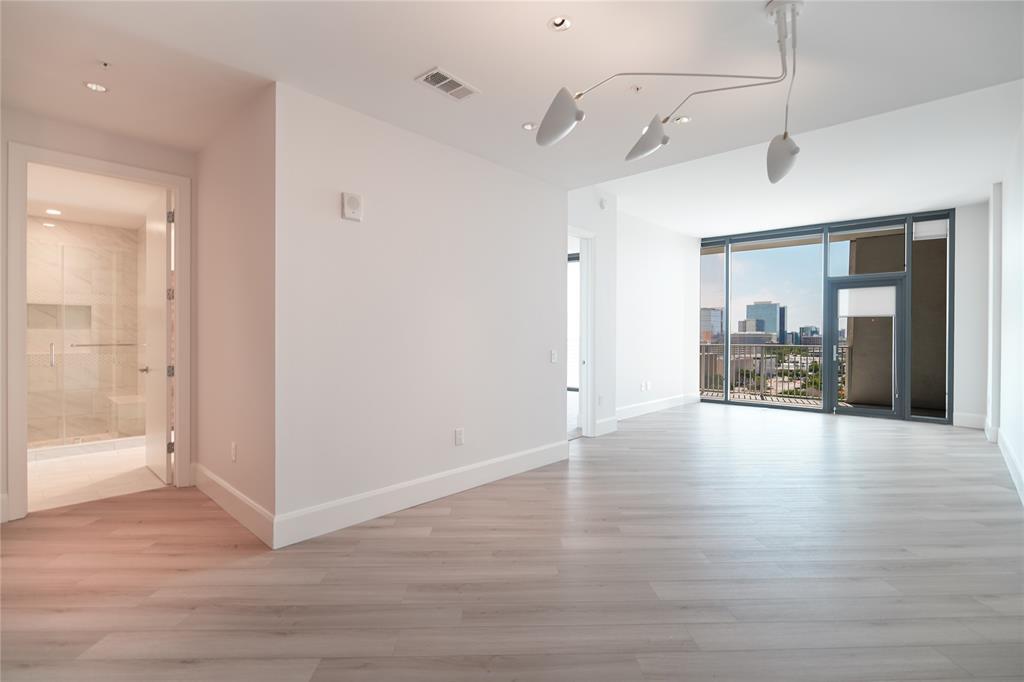 Foto principal - 3333 Lake St