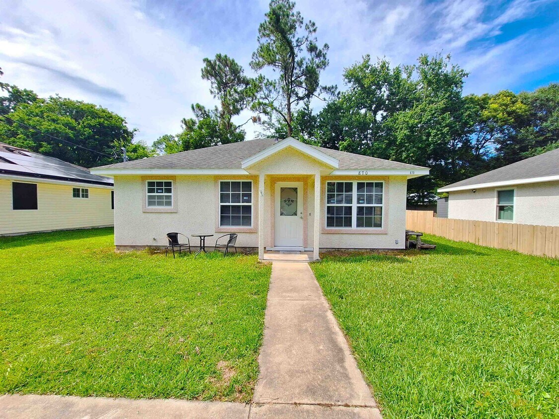 Foto principal - 870 13th St