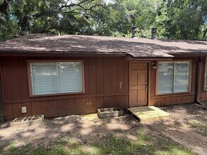 Building Photo - 4223 Brewster Rd
