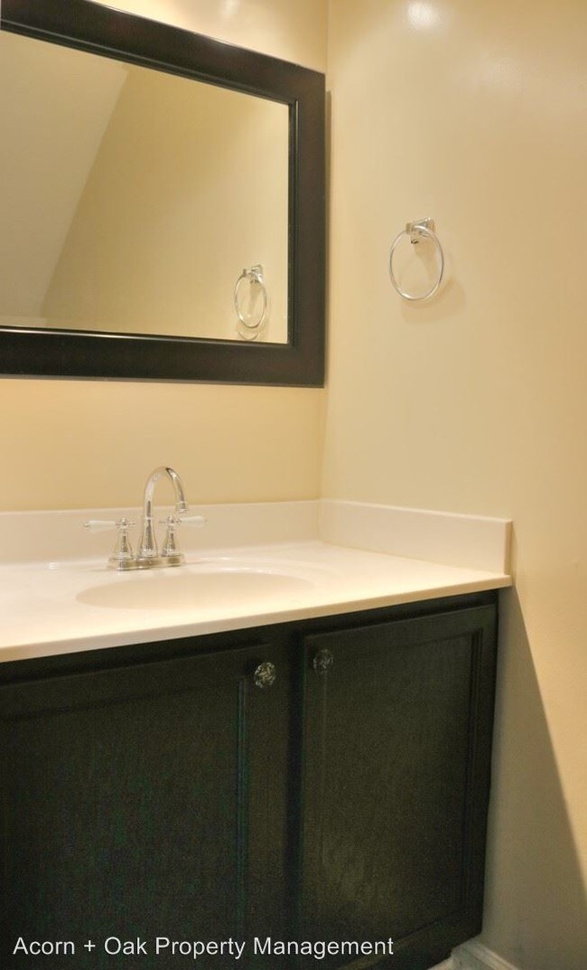 Foto del edificio - 3 br, 2.5 bath House - 310 E. Umstead St.