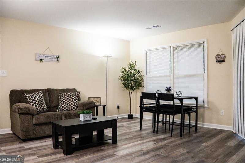 Foto principal - 1600 Oakpoint Dr SW