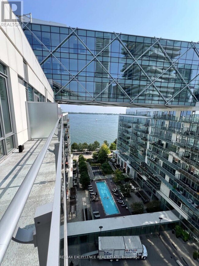 Building Photo - 29-1129 Queens Quay E