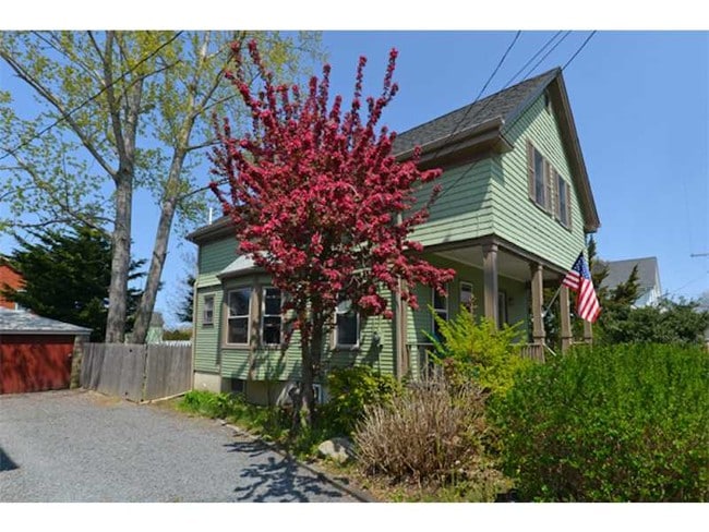 Building Photo - 7 Earl Ave