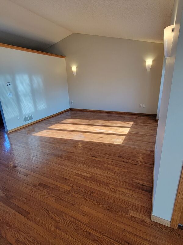 Foto del edificio - 5041 Mitchell Rd