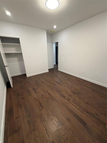 Foto del edificio - 609 Ovington Ave