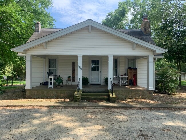 Building Photo - 7914 Hagers Ferry Rd