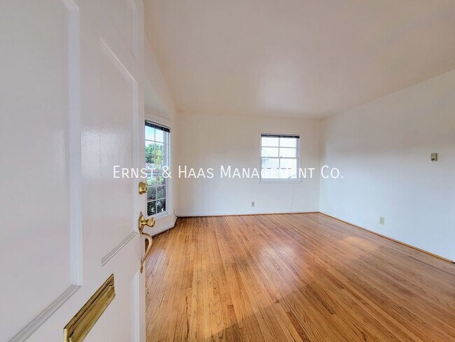 Photo - 4718 Briercrest Ave House