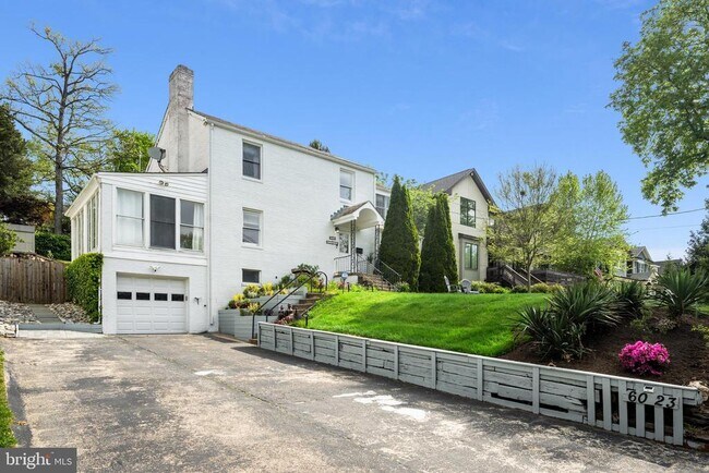 Building Photo - 6023 Walhonding Rd