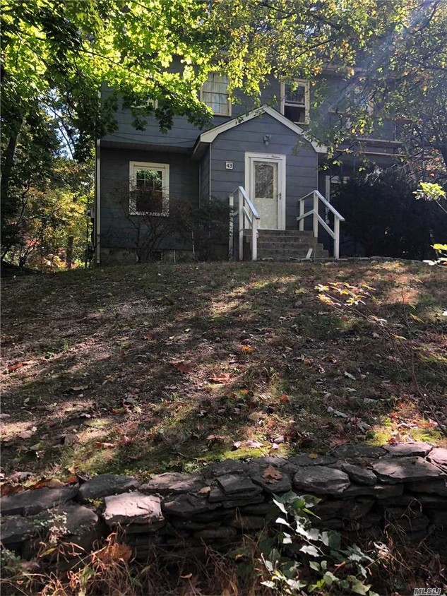 Primary Photo - 43 Upland Dr