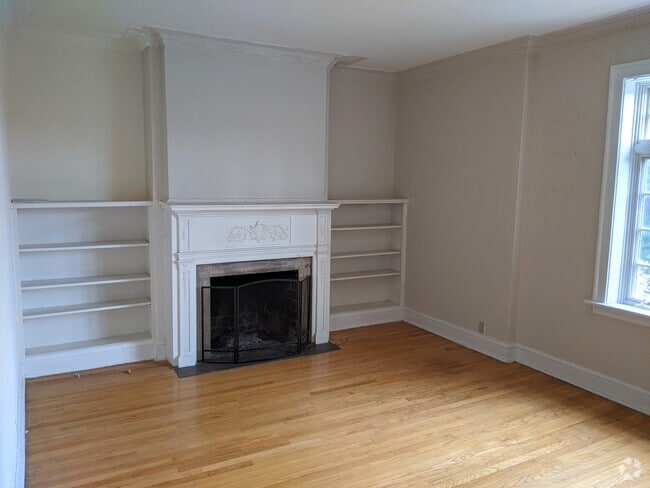Building Photo - 1452 Oak Ave