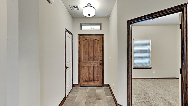 Foto del edificio - Very Nice 4 Bedroom 2 Bath Home in Yukon S...