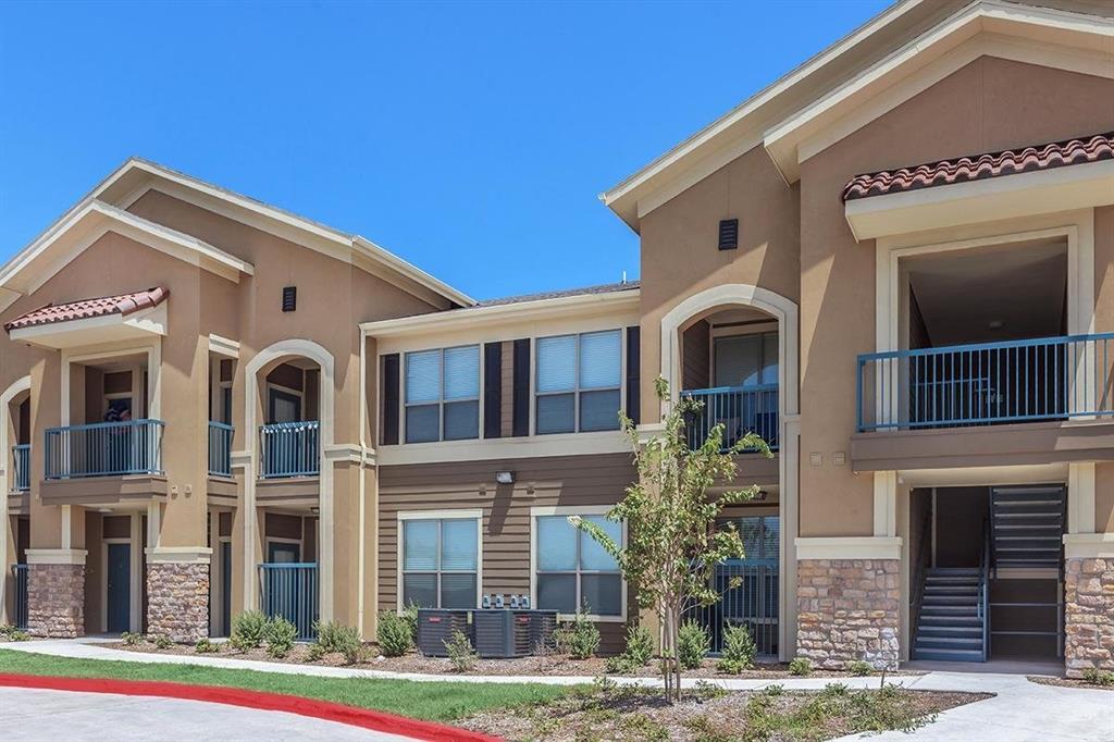 Foto principal - 1100 S Stewart Blvd