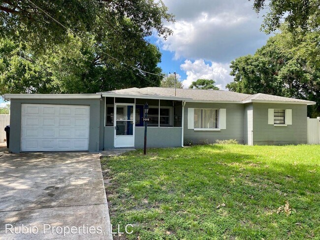 Building Photo - 3 br, 2 bath House - 3015 W. Helen Avenue