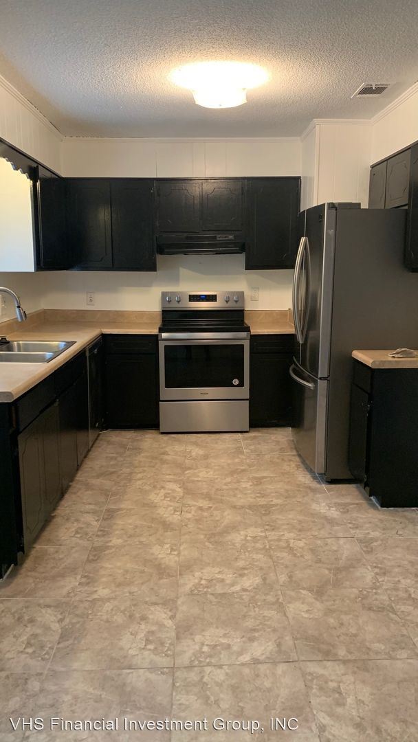 Building Photo - 3 br, 2 bath House - 120 Glenn Bryant