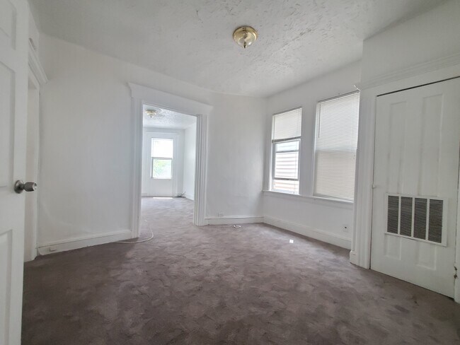Unit 2 - 296 Claremont Ave