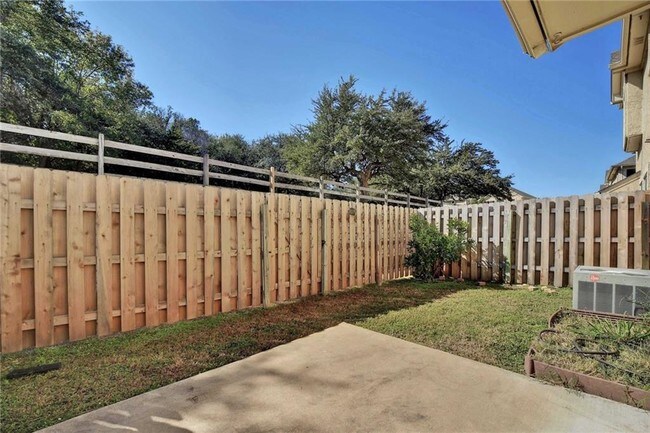 Building Photo - 3300 Forest Creek Dr