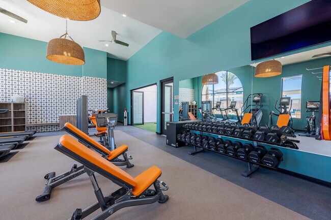 Foto del edificio - Desert Meadows Townhomes