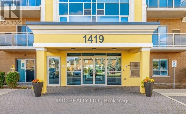 Building Photo - 1419-1419 Costigan Rd