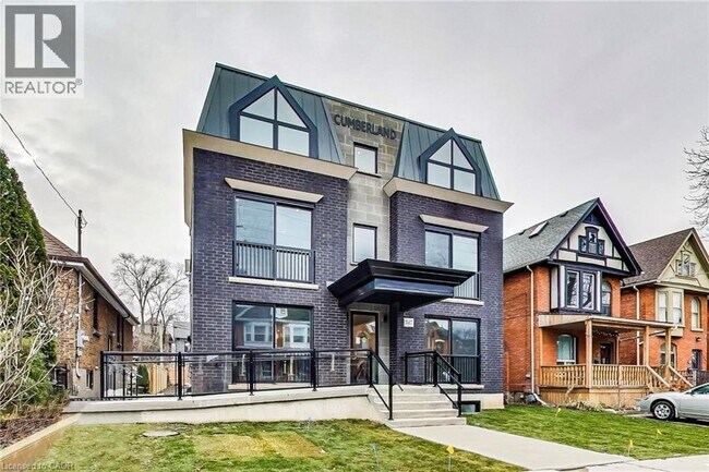 Photo du bâtiment - 347 Charlton Ave W