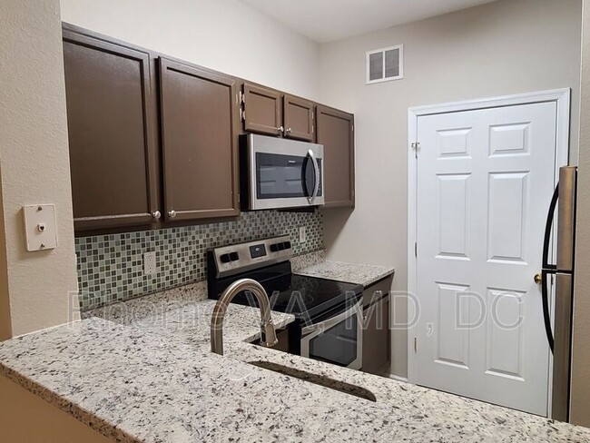 Building Photo - 1581 Spring Gate Dr.