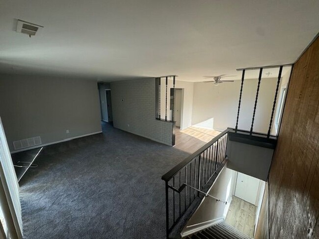 Building Photo - Cozy and Convenient 2-Bedroom Condo