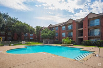 Building Photo - Fountains of Rosemeade