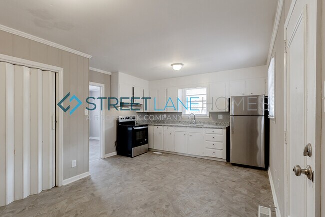 Building Photo - 3330 Guthrie Dr