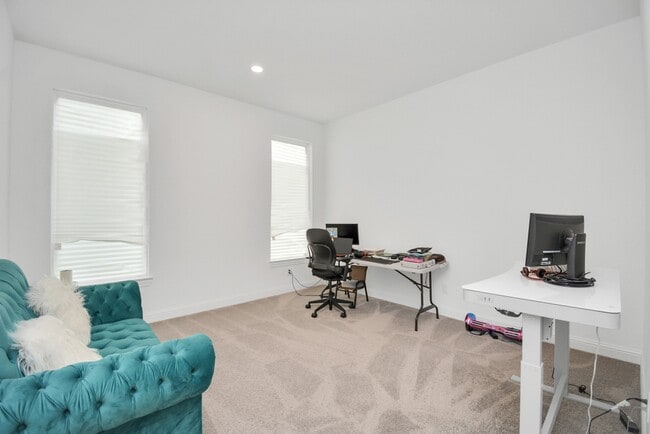 Building Photo - 21302 Rose Loch Ln