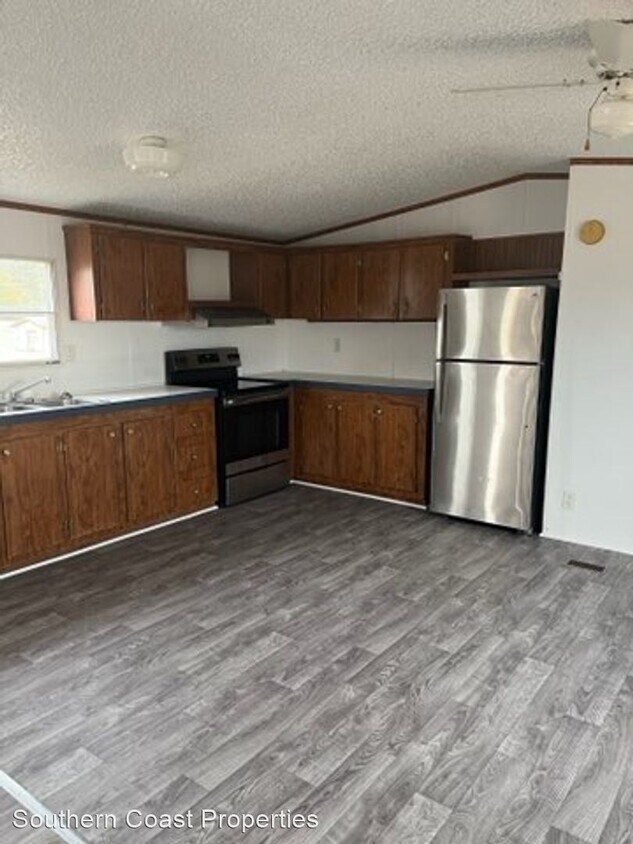 2485 GA196, Glennville, GA 30427 House Rental in Glennville, GA