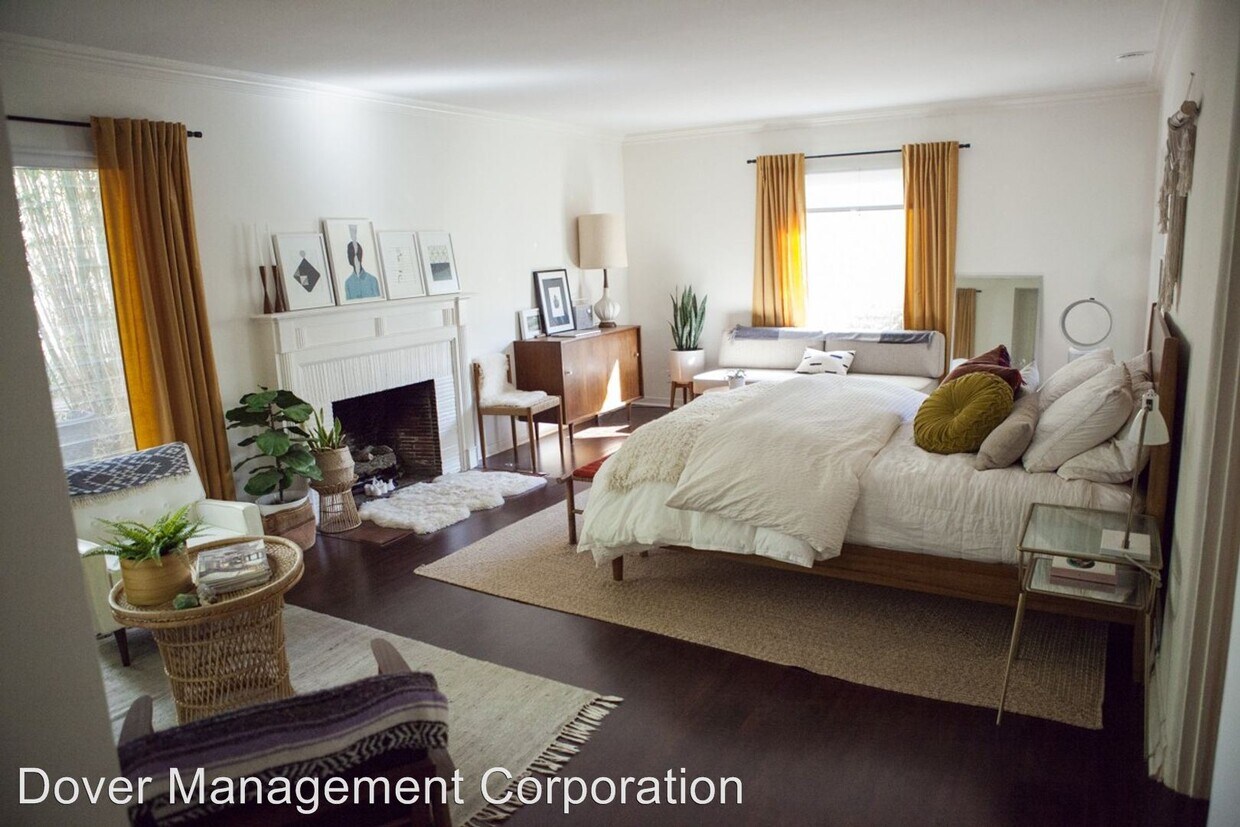 Foto principal - 8271-8281 Norton Ave