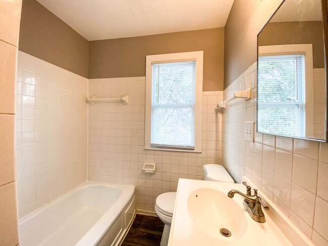 Foto del edificio - 3 Bedroom Single Family