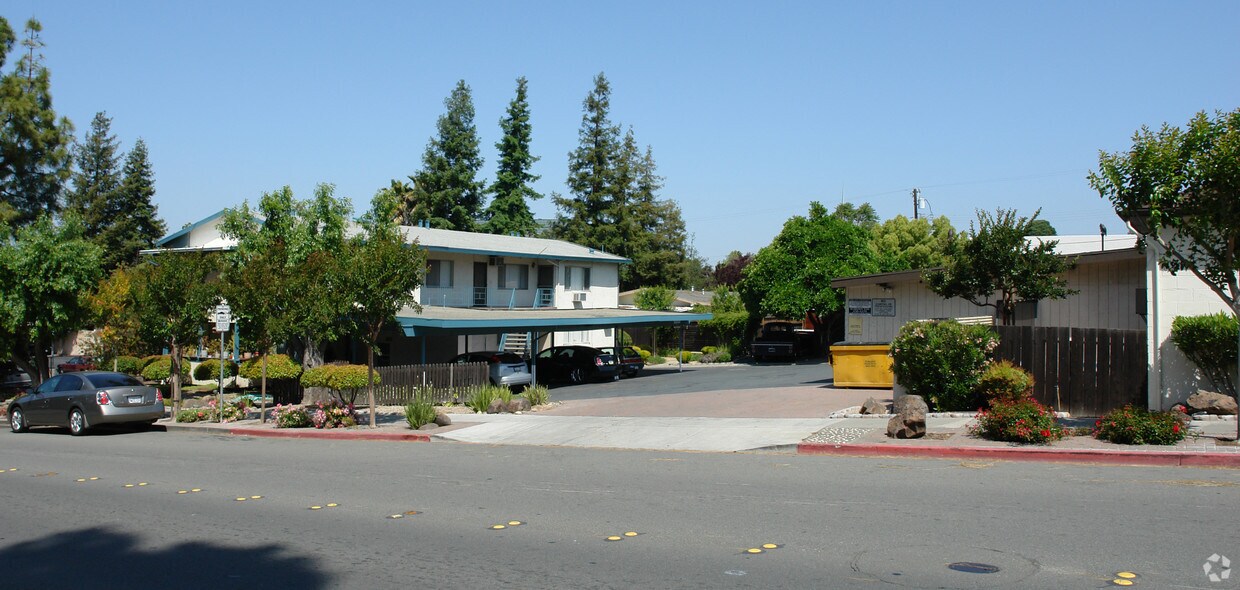 Primary Photo - 1527 Amador Ave
