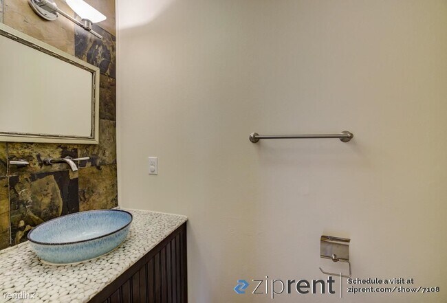 Foto del edificio - 3 br, 2.5 bath Townhome - 6 Youngs Court, ...