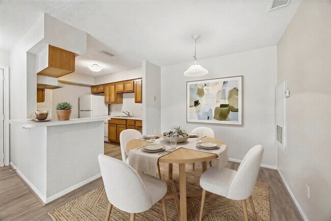 Building Photo - 12755 Mill Ridge Dr
