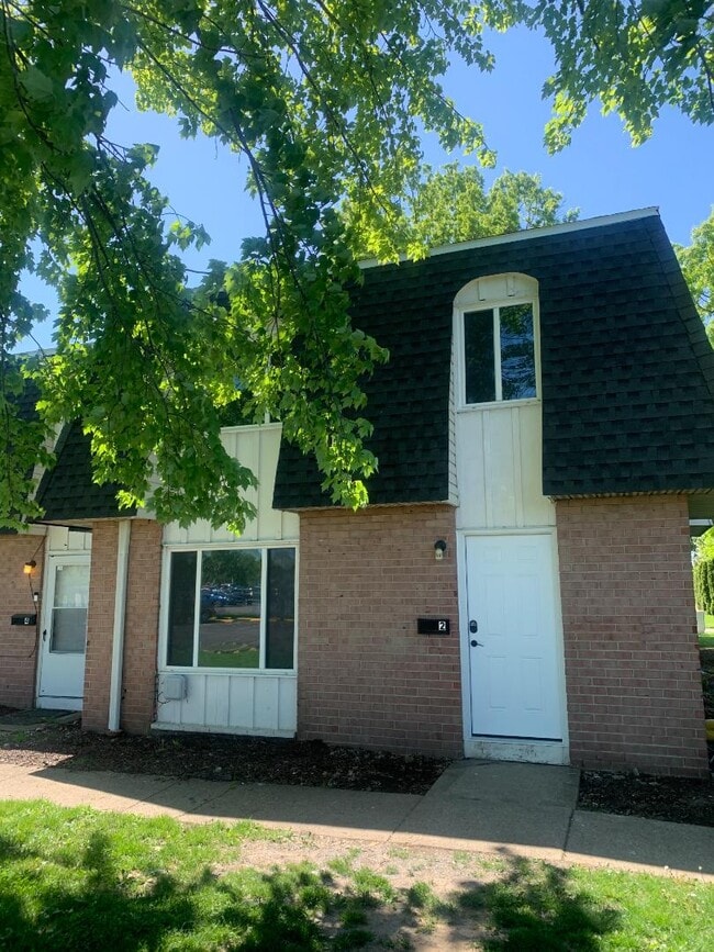 Building Photo - 5510 Beavercrest Dr