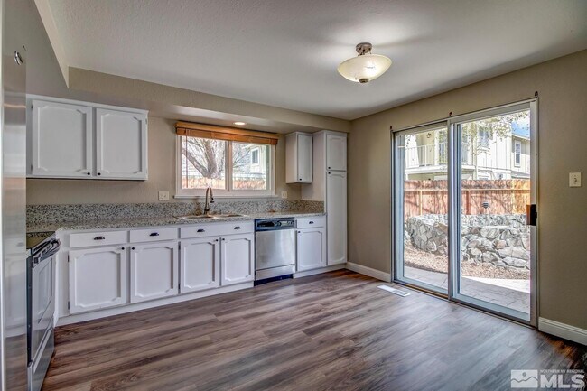 Foto del edificio - 7513 Cumberland Cir