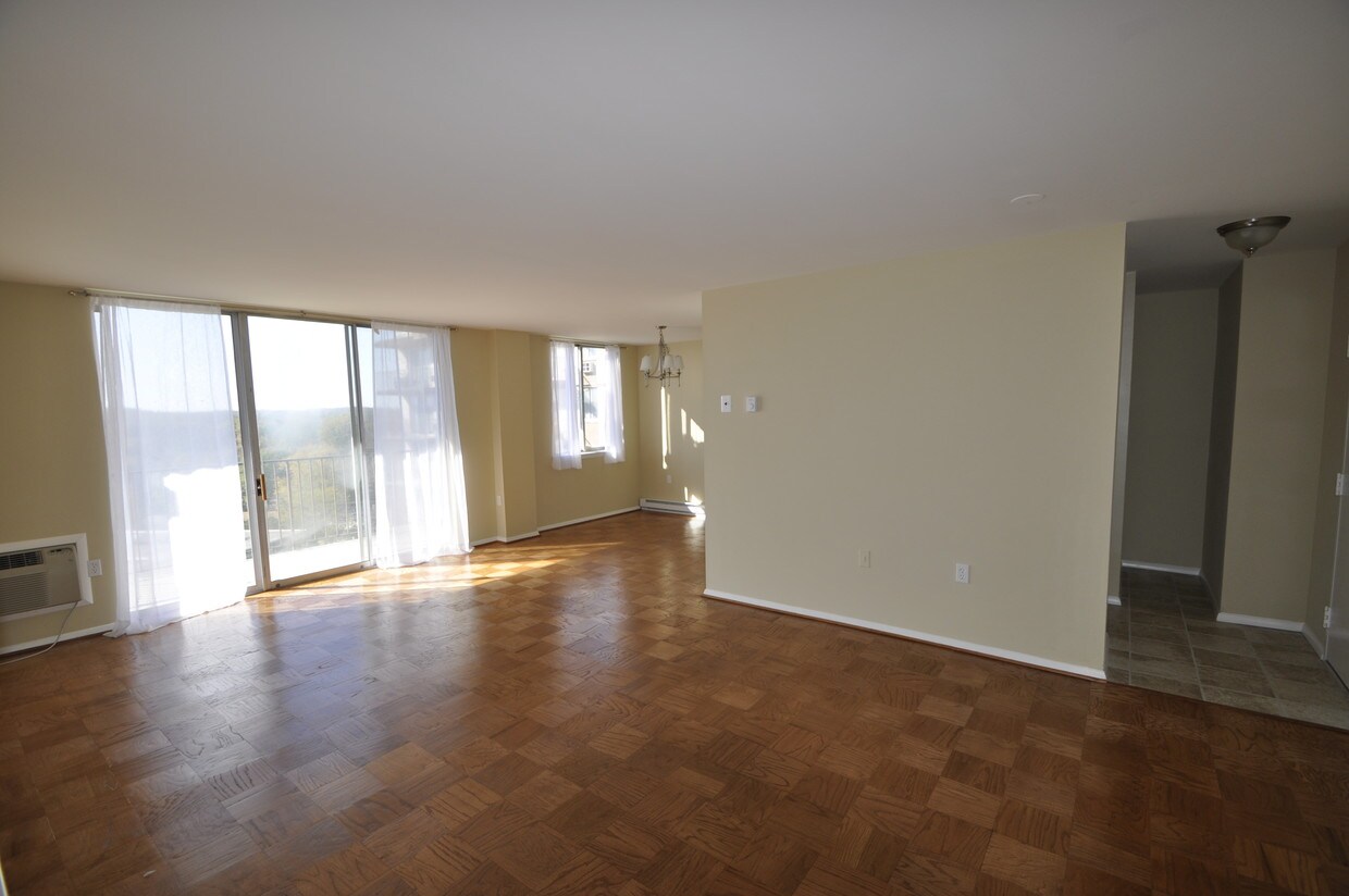Primary Photo - 3245 Rio Dr