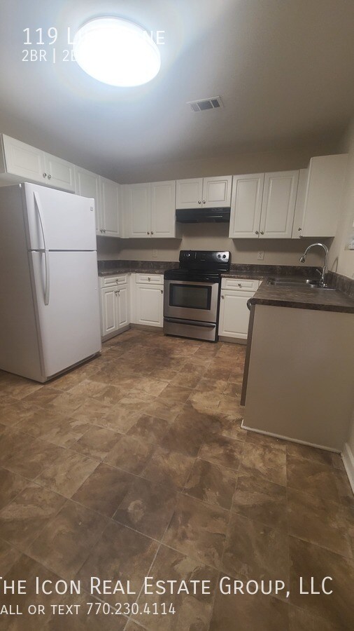 Building Photo - 2/1.5 townhome near downtown Woodstock