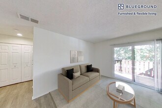 Building Photo - 823 Nordahl Rd