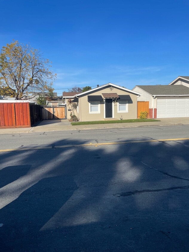 Primary Photo - Charming 1 Bed/1 Bath Rental in Prime San ...
