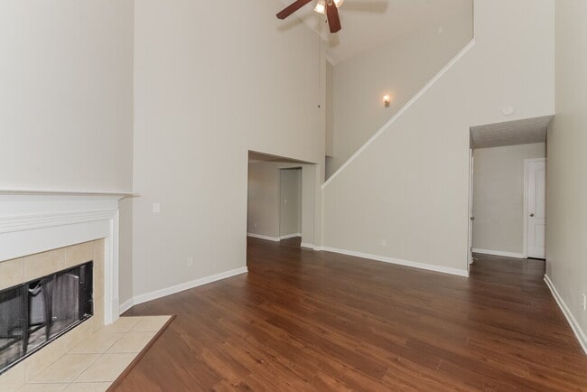 Foto del edificio - 2809 Windcrest Tr