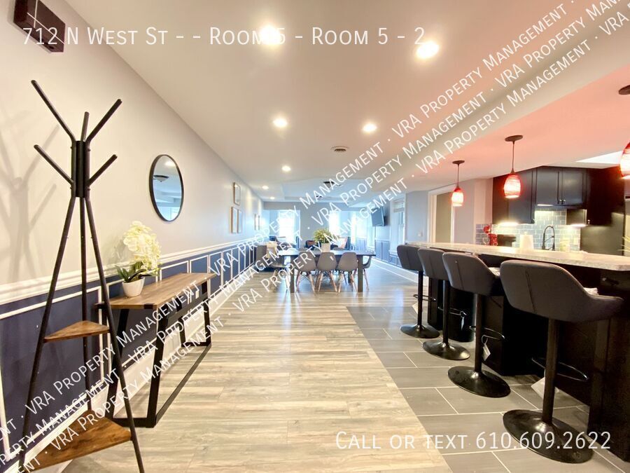 Foto principal - 712 N West St