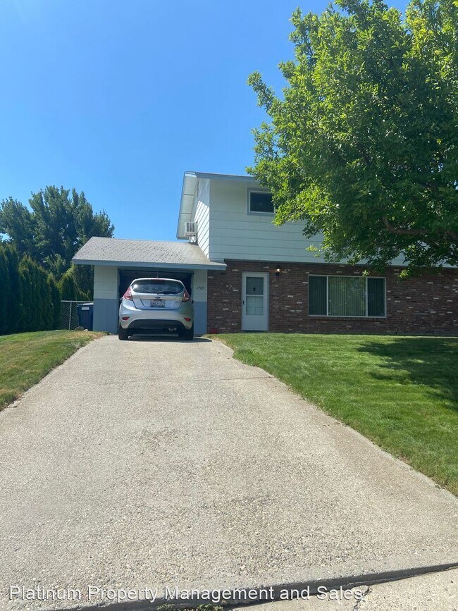 Foto del edificio - 3 br, 1.5 bath House - 1703 Jefferson St