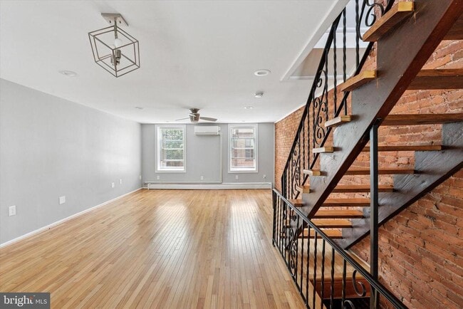 Building Photo - 793 N 24th St