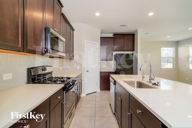 Foto del edificio - 5602 Burr Bluff